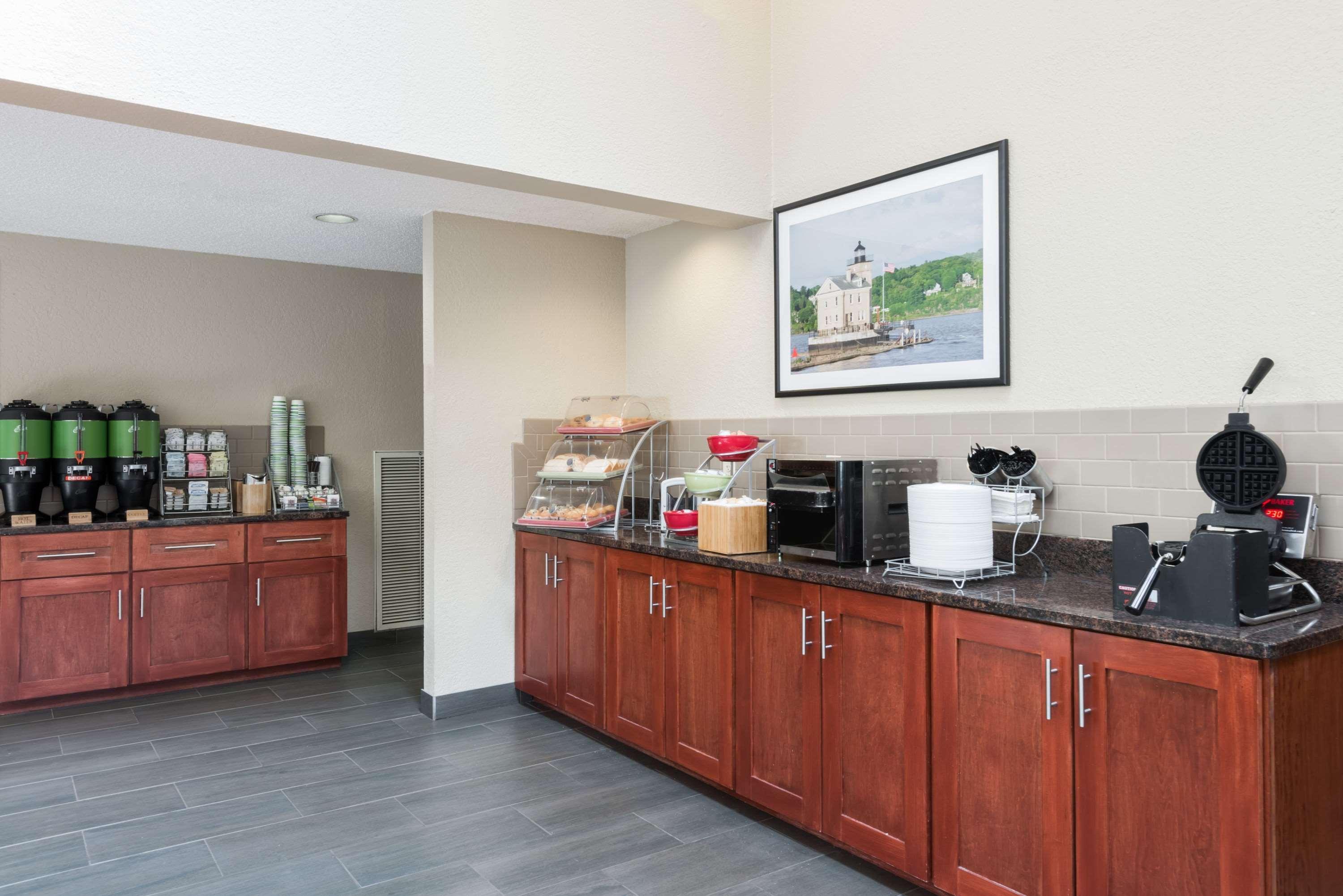 Best Western Fishkill Inn & Suites Exteriör bild