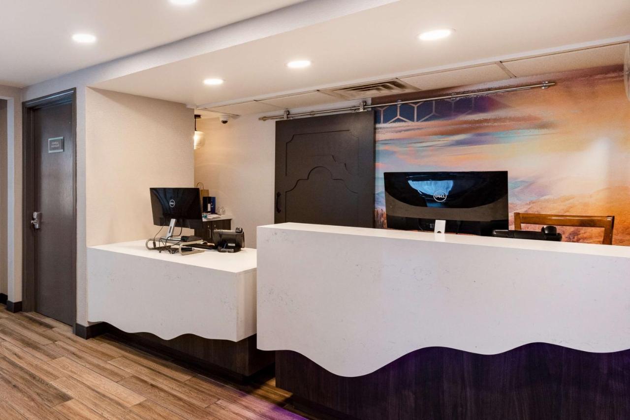 Best Western Fishkill Inn & Suites Exteriör bild