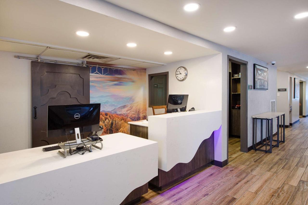 Best Western Fishkill Inn & Suites Exteriör bild